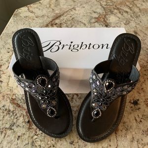 Brighton Anju black beaded thong sandal sz 8